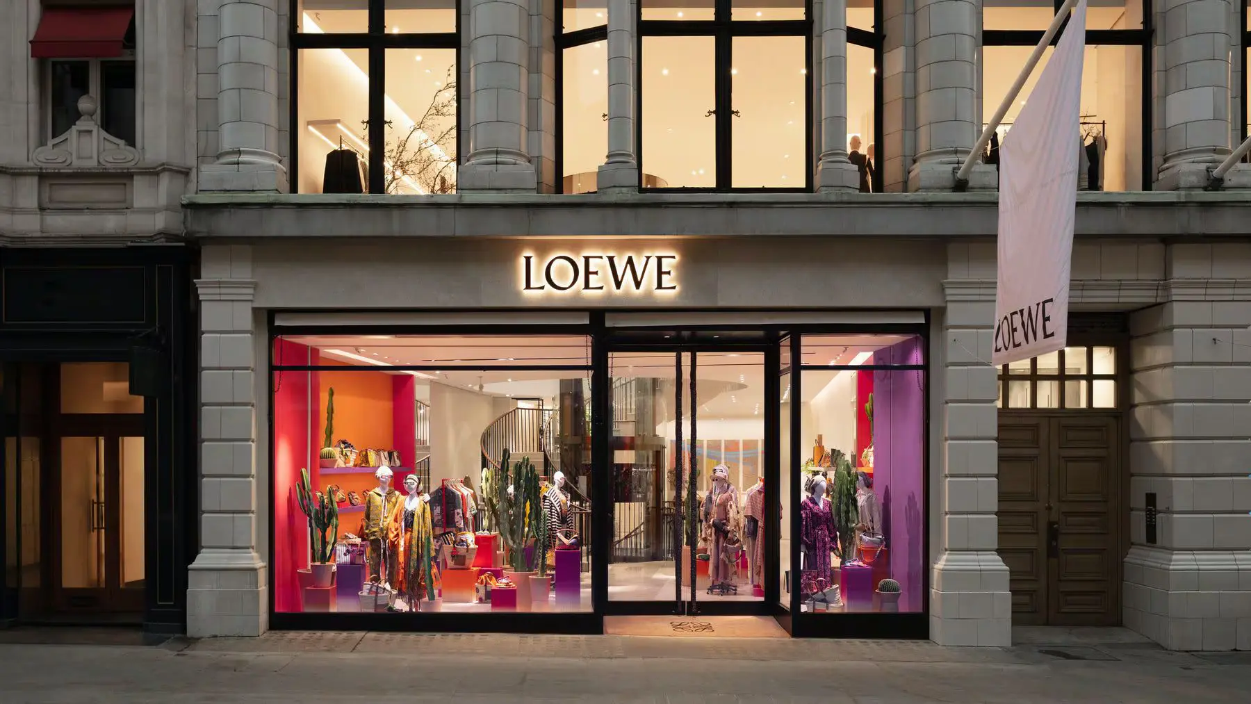 Магия Loewe под руководством Джонатана Андерсона